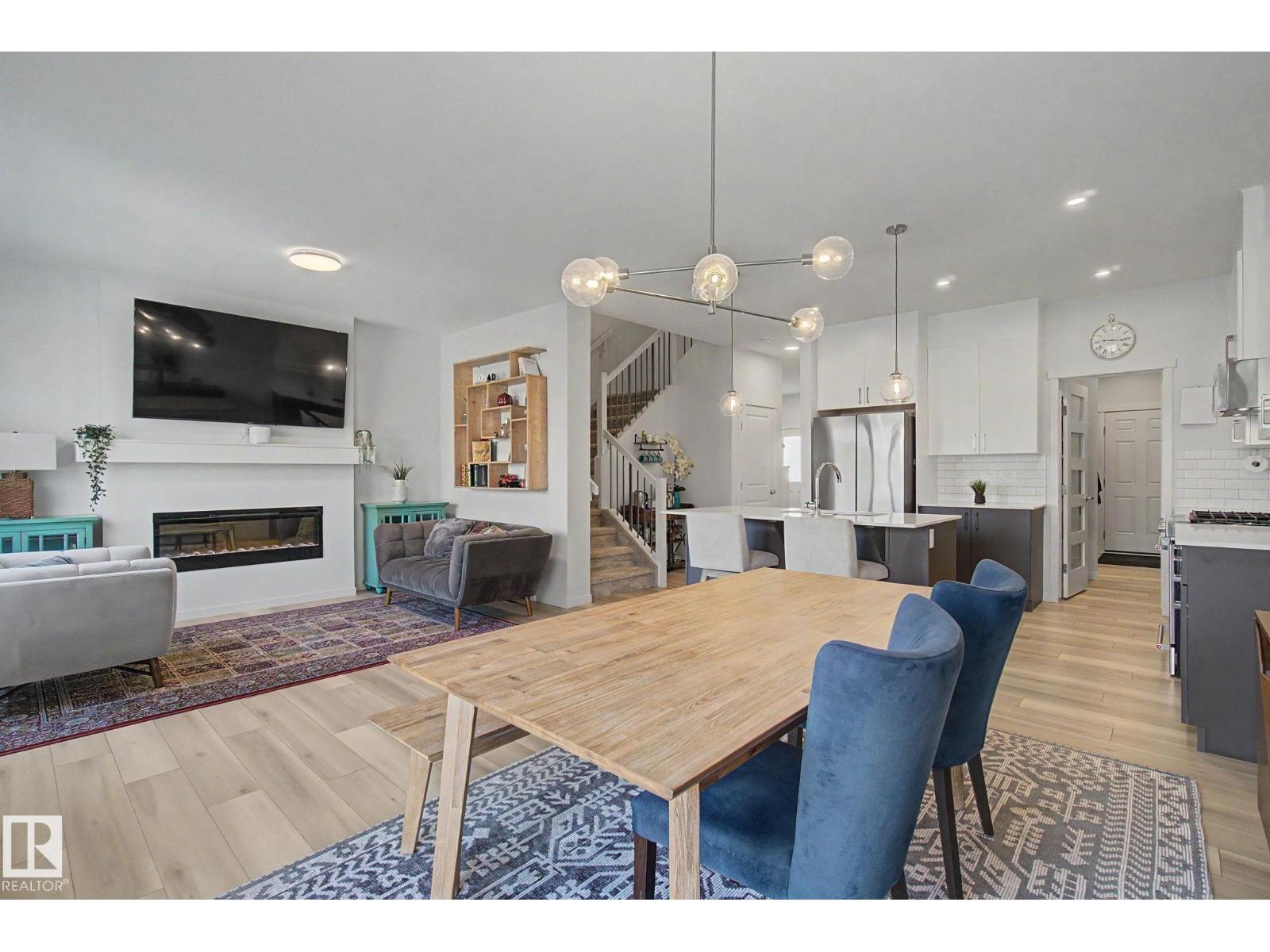 28 ROSEWOOD WY - 14