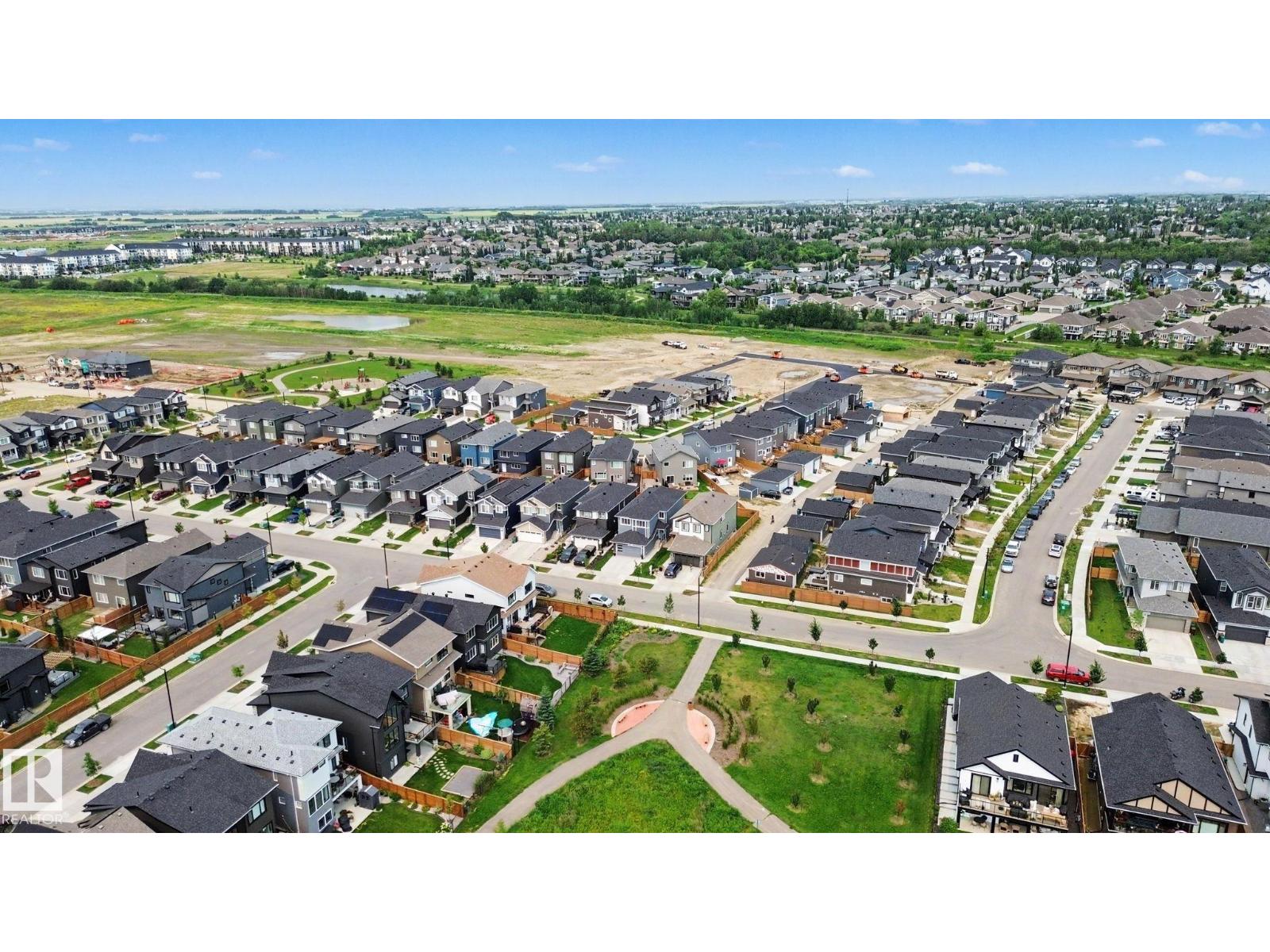 28 ROSEWOOD WY - 62