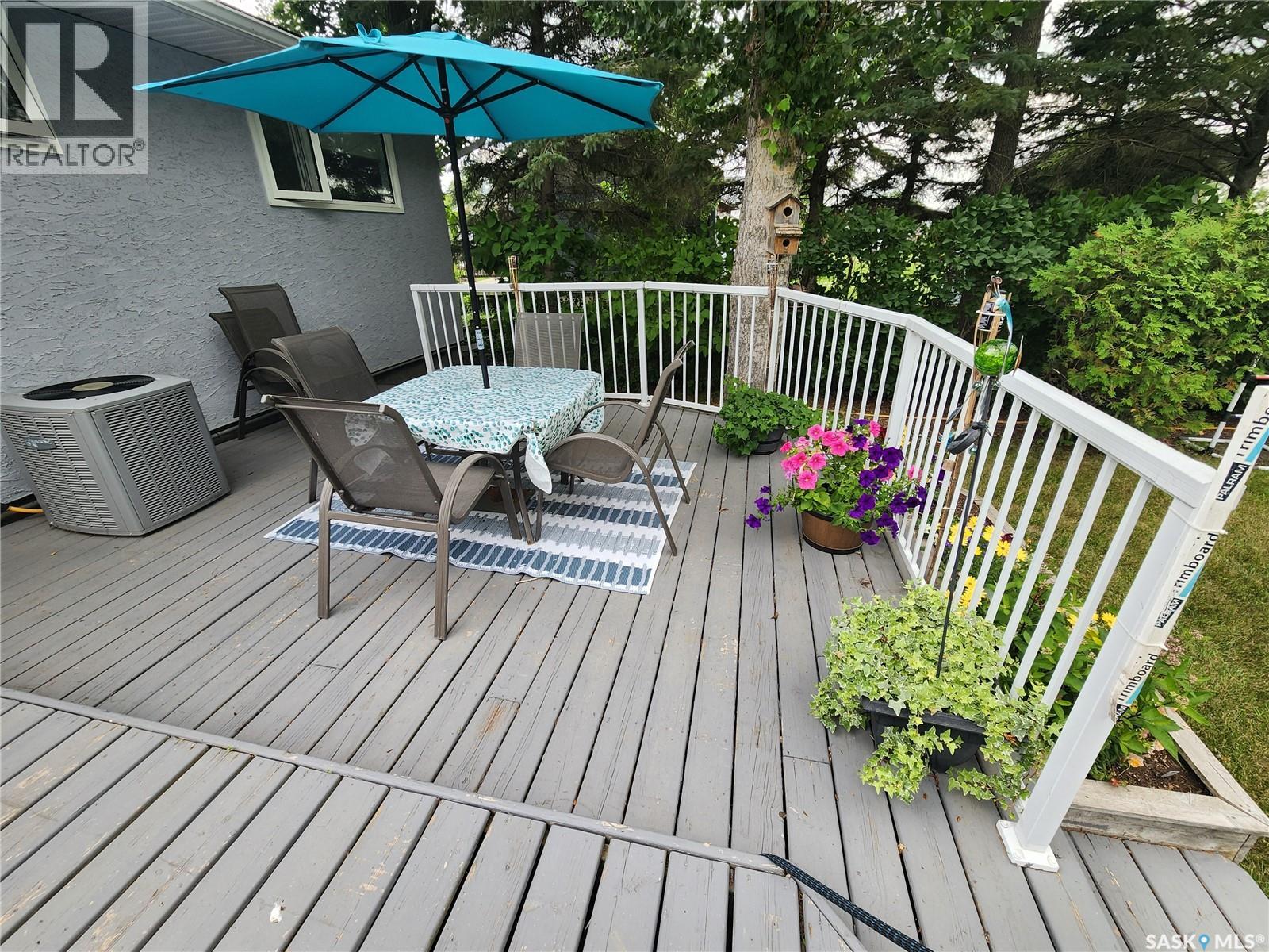 808 Assiniboia AVENUE - 34