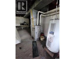 215 Menzies Street, North Portal, SK S0C1W0 Photo 18