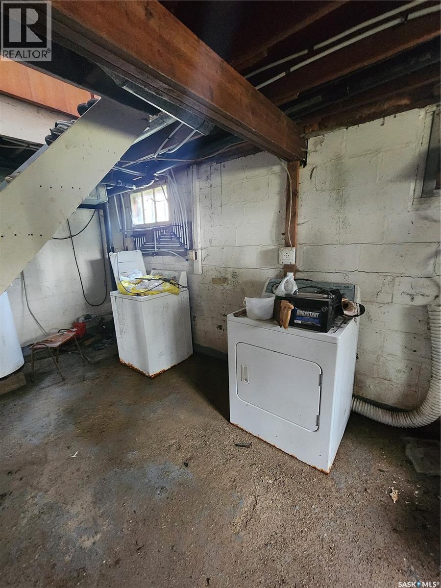 215 Menzies STREET - Image 17