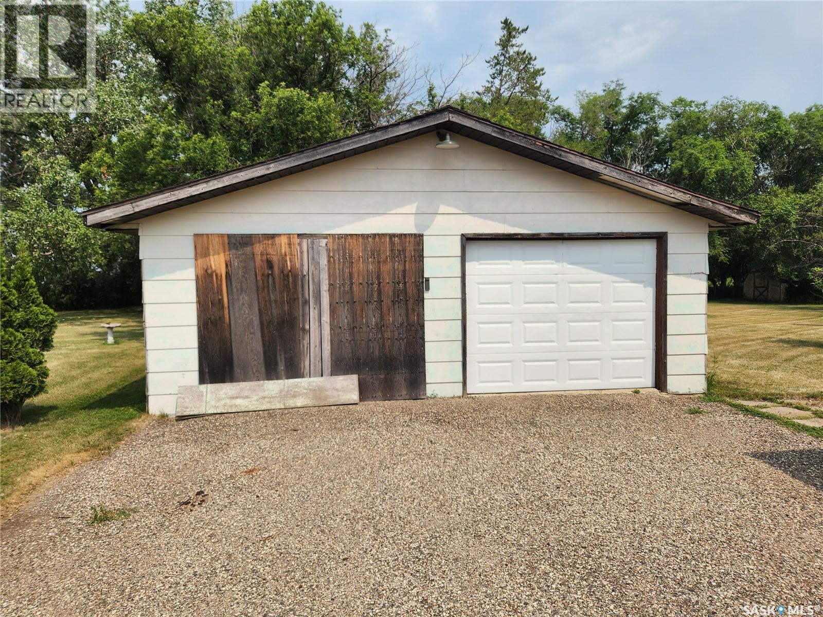 215 Menzies STREET - 21