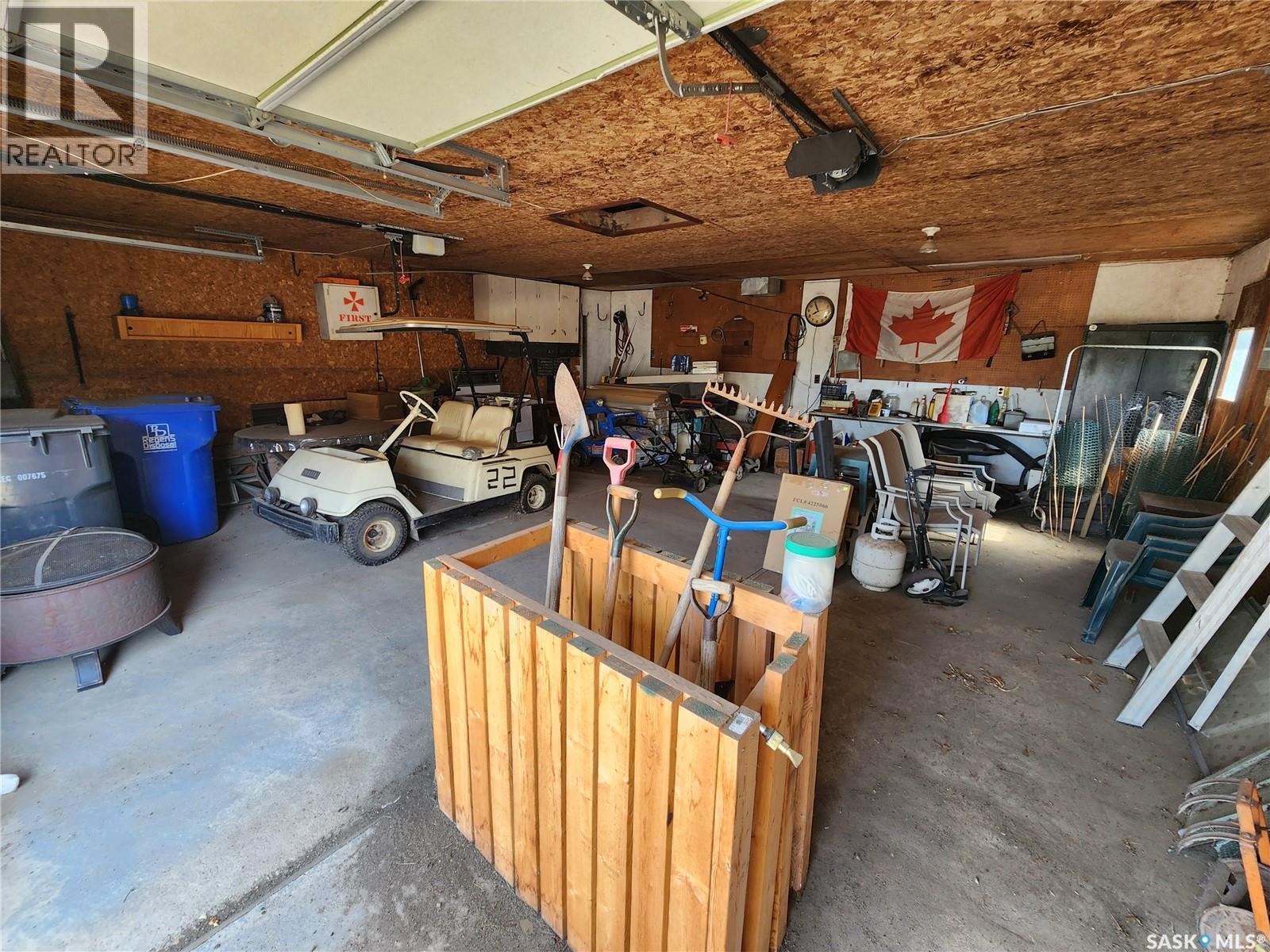 215 Menzies STREET - 23