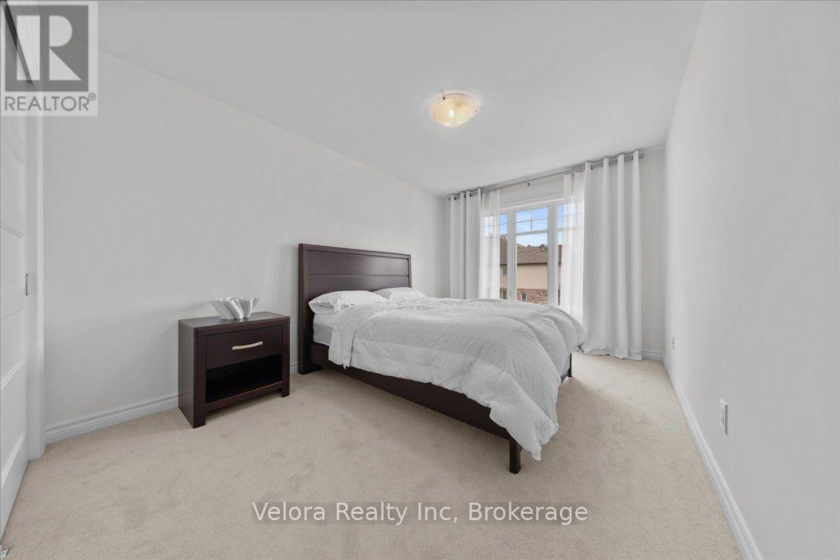 3 Bed, 3 Bath House for Sale in Ottawa – 518 VIVERA PLACE, Ottawa – MLS# X13627098 - Image 25