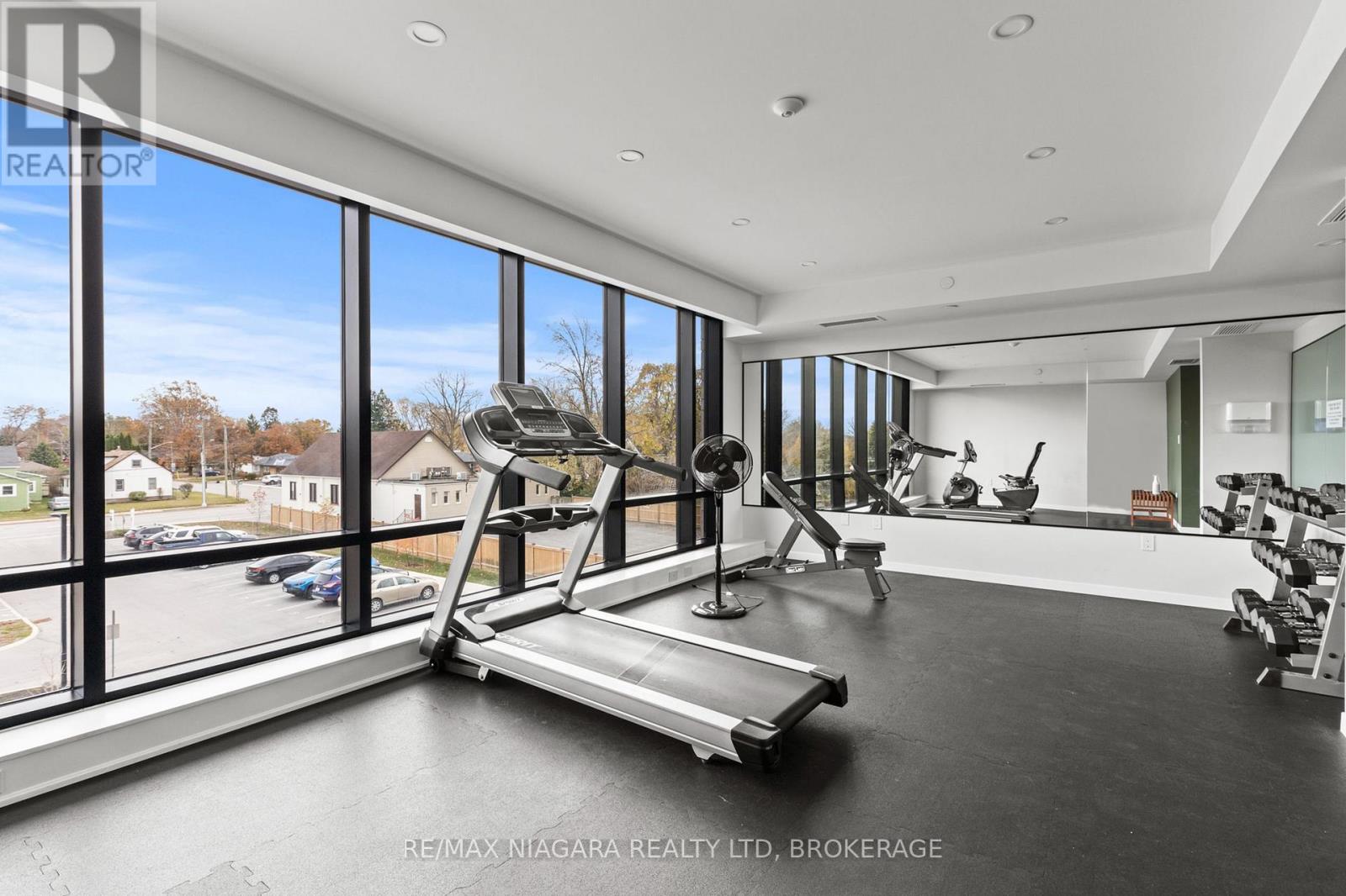 #206 3998 VICTORIA AVENUE - 19