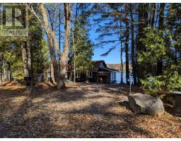 Bedroom - 1063 Whiteside Road, Muskoka Lakes, ON P0B1J0 Photo 6