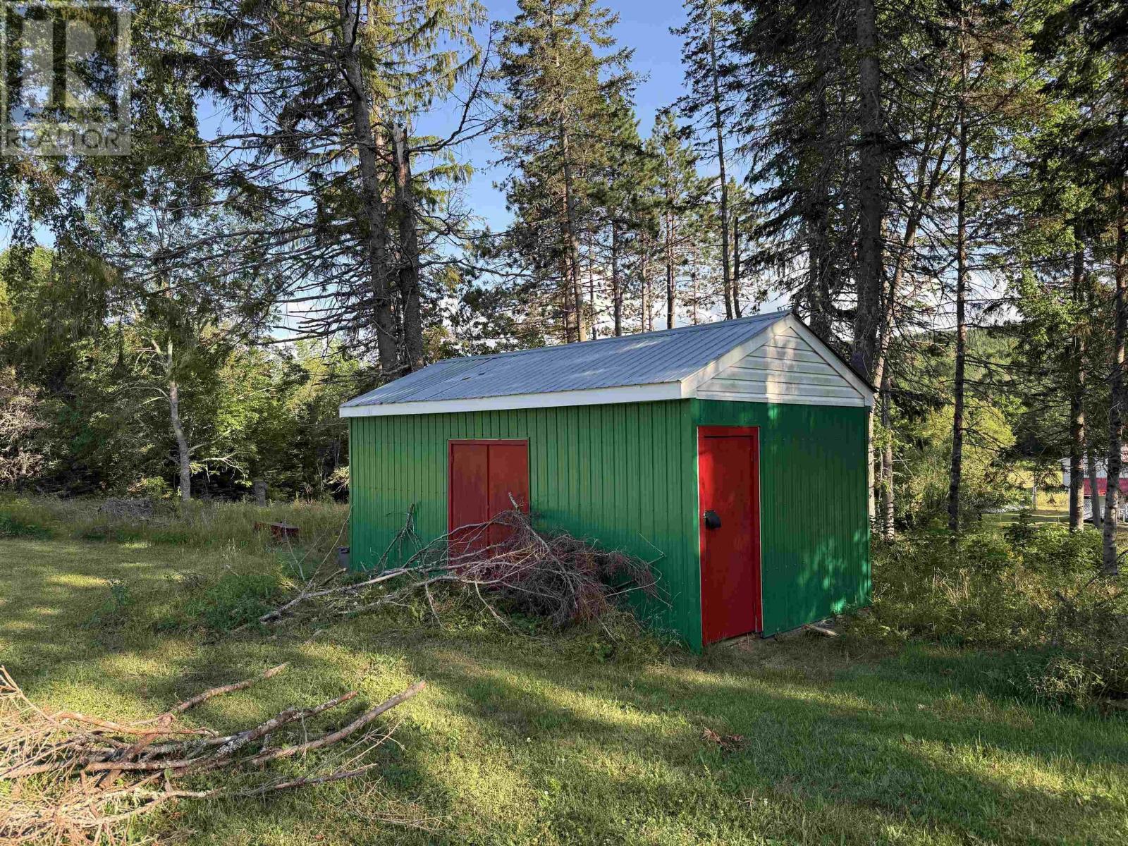 Property 15 of 48 of 1480 Gairloch Road