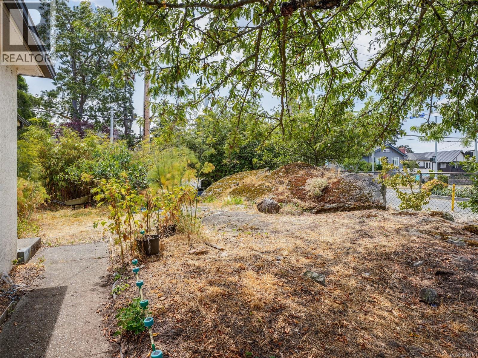  2607 Shelbourne Street, Victoria
