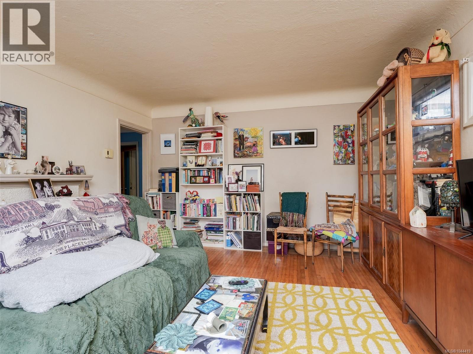 2607 Shelbourne St - 4
