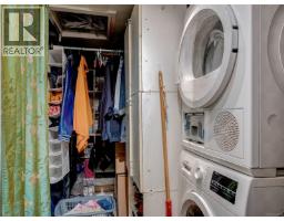 2607 Shelbourne St, Victoria, BC V8R2Z2 Photo 15