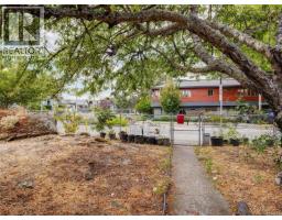 2607 Shelbourne St, Victoria, BC V8R2Z2 Photo 24