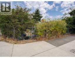2607 Shelbourne St, Victoria, BC V8R2Z2 Photo 25