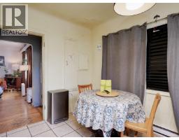 2607 Shelbourne St, Victoria, BC V8R2Z2 Photo 9