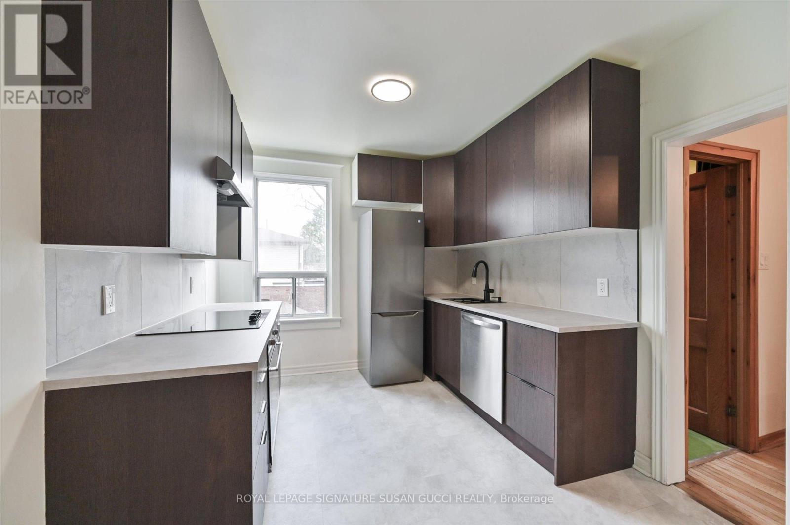 669 GREENWOOD AVENUE - 13