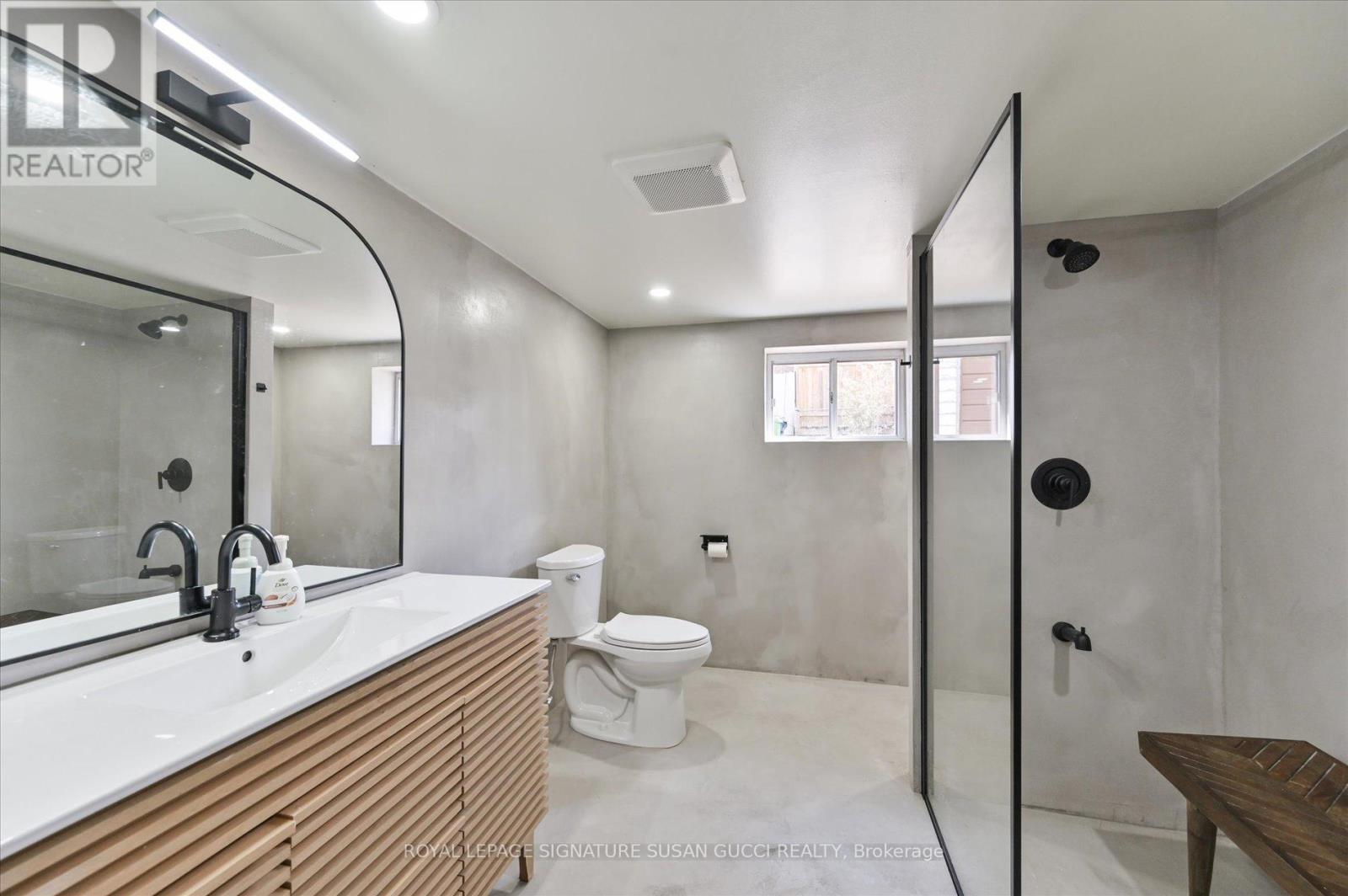 669 GREENWOOD AVENUE - Image 24