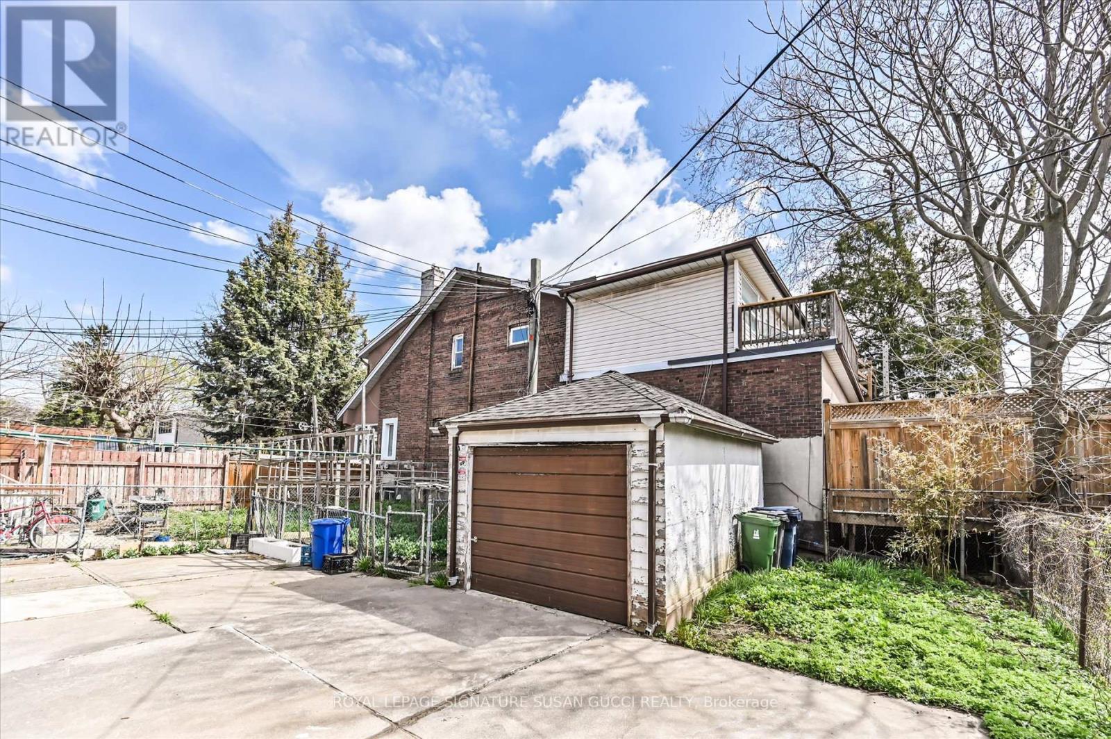669 GREENWOOD AVENUE - 26