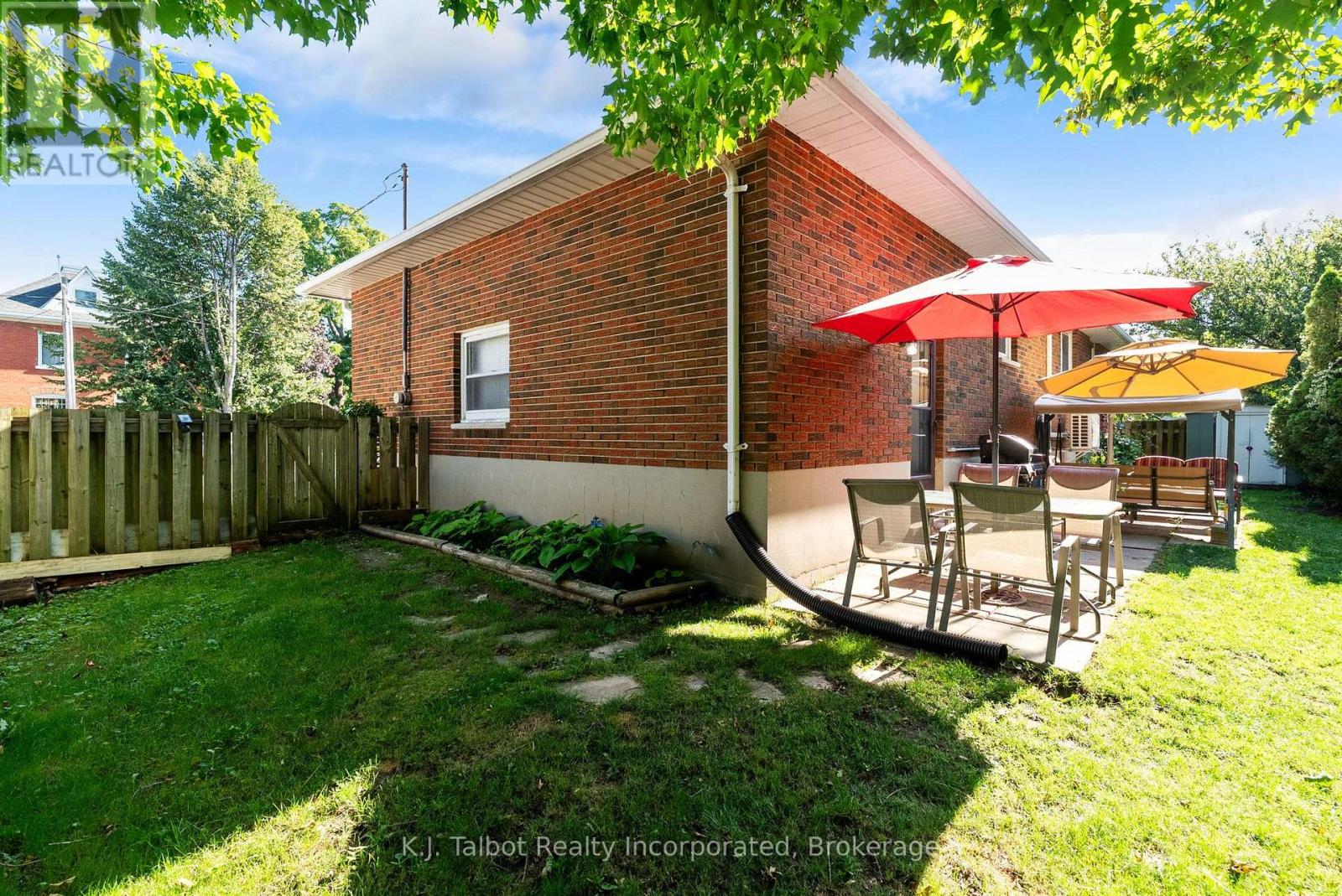 85 PICTON STREET W - Image 28