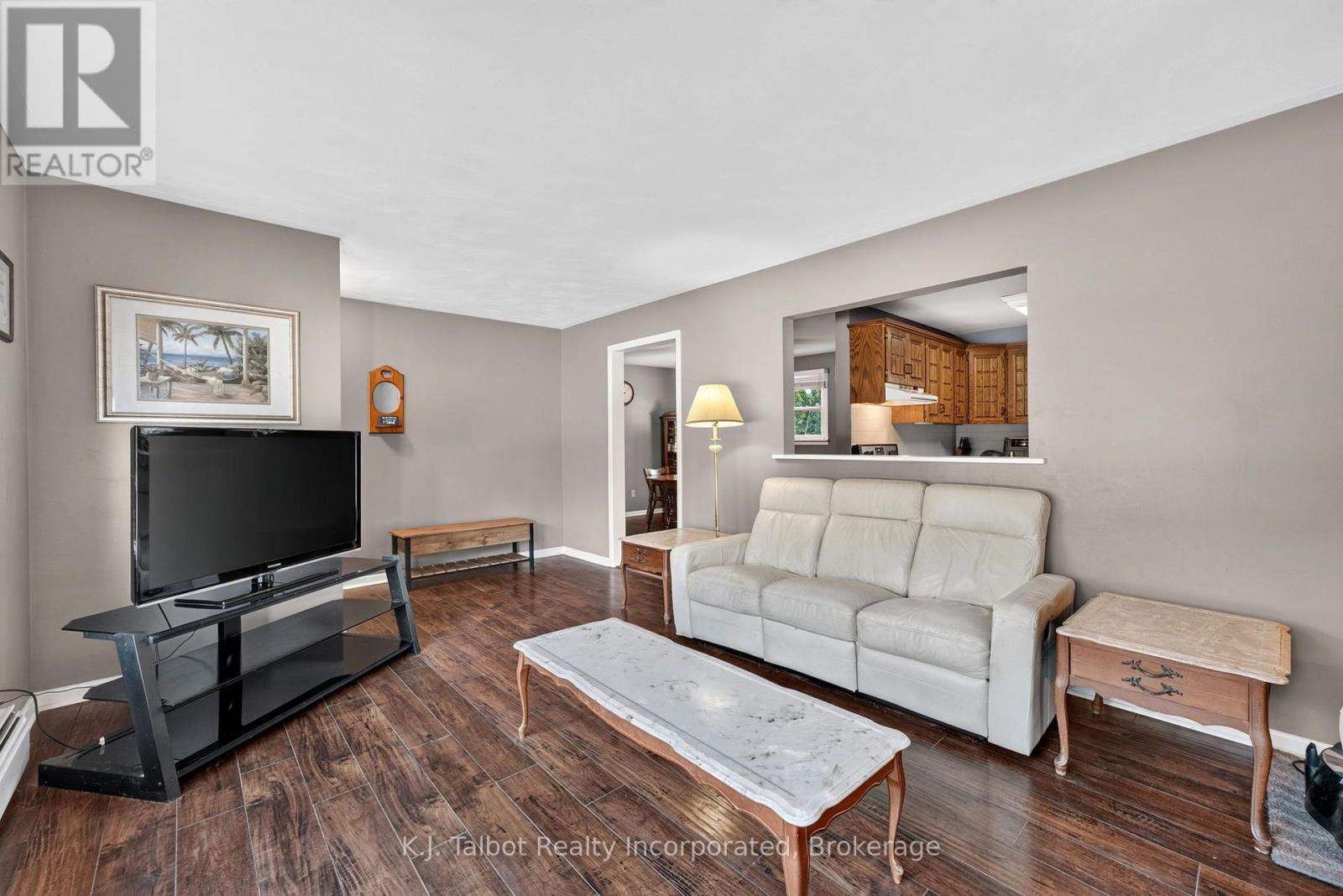 85 PICTON STREET W - 9