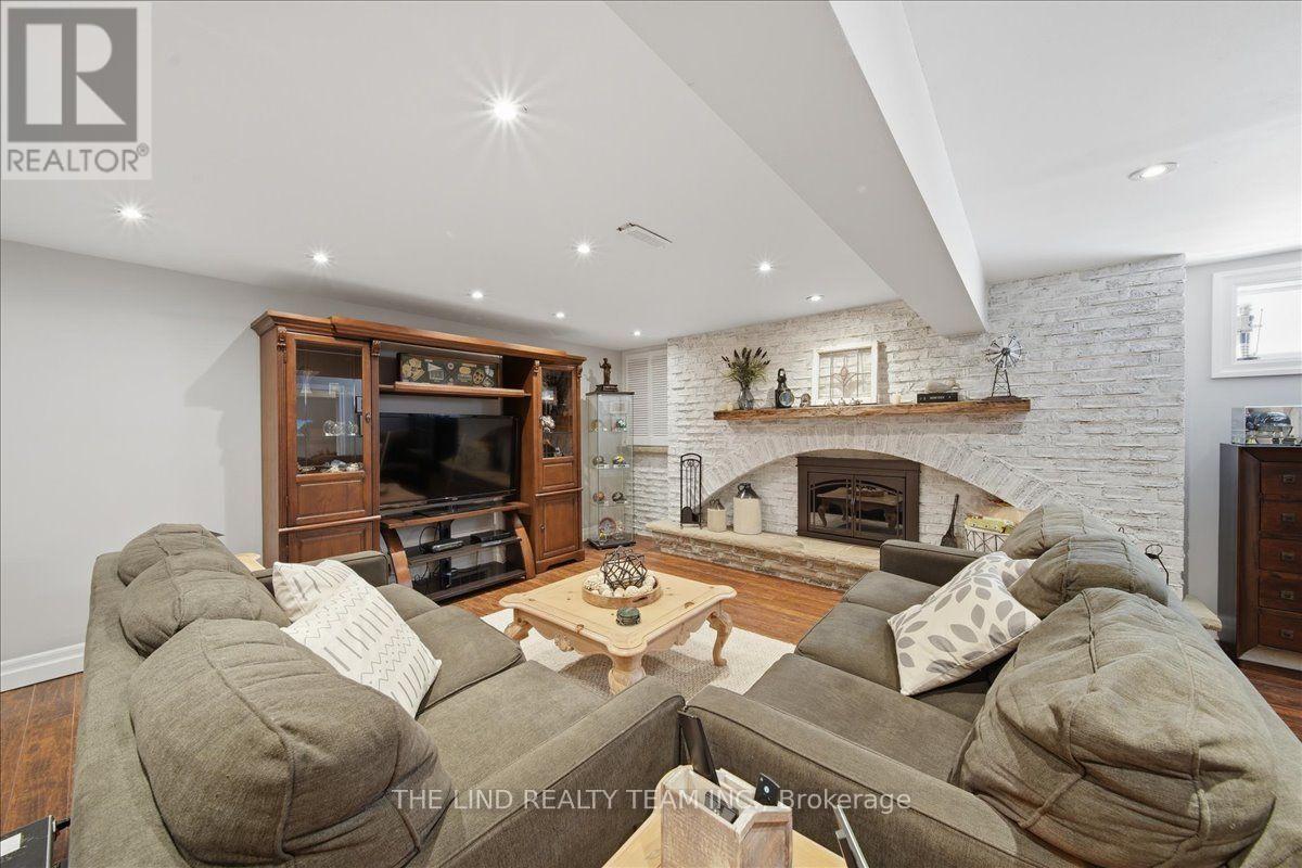 163 ORCHARD HEIGHTS BOULEVARD - 29