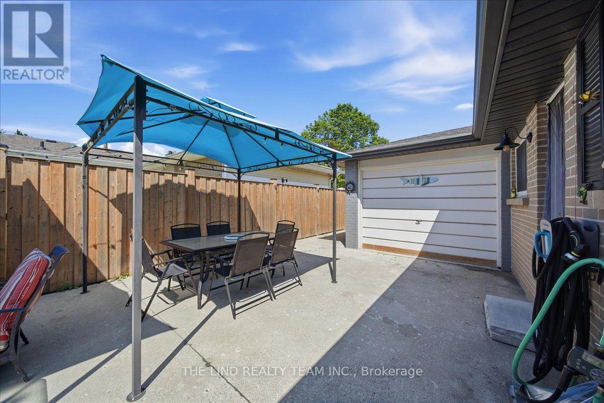 163 ORCHARD HEIGHTS BOULEVARD - 36