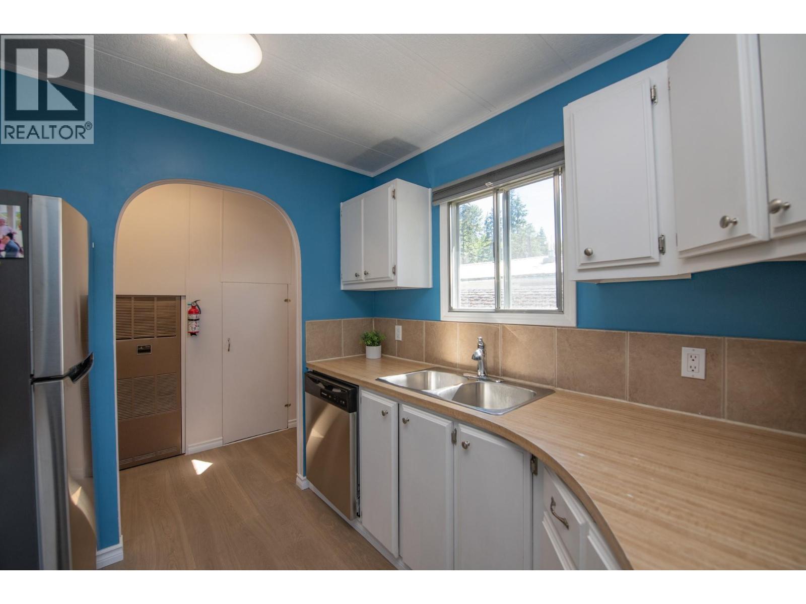 #42 844 Hutley Road - 13