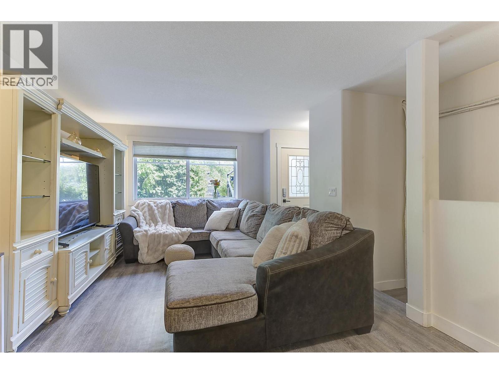 113 1390 Dilworth Crescent, Kelowna