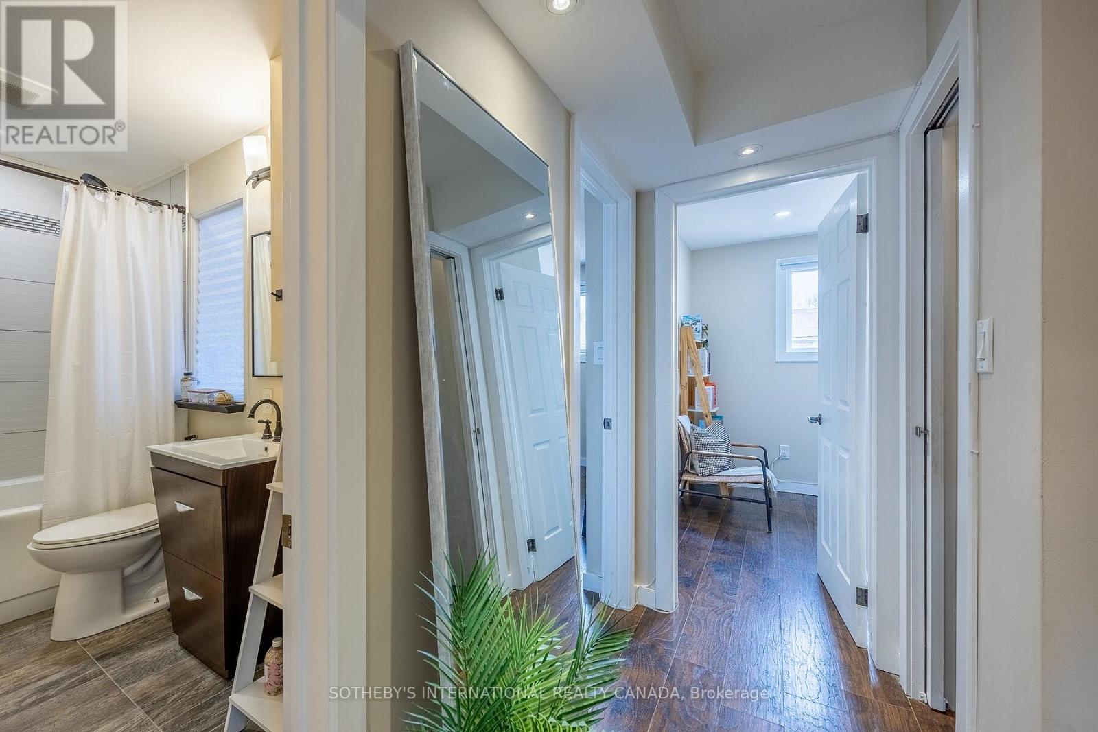 #113 5475 LAKESHORE ROAD - 17