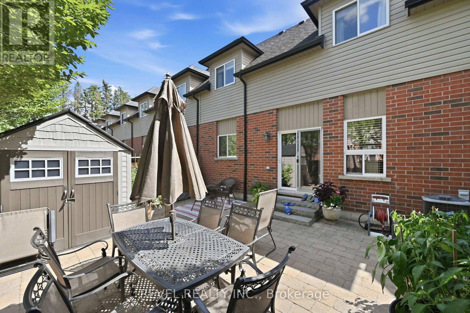 10 KOPPERFIELD LANE - 37