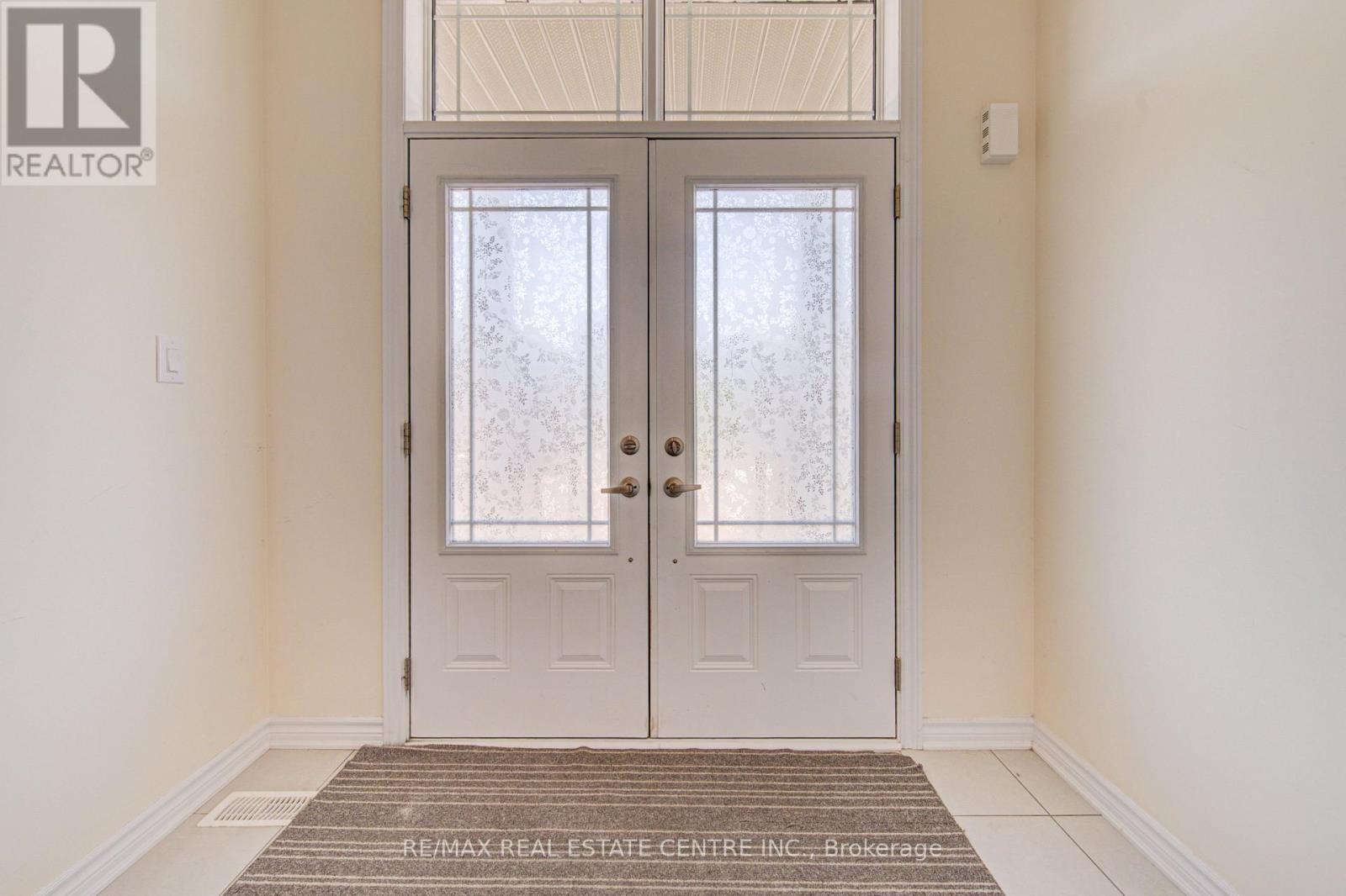 407 DOLMAN STREET — photo 3