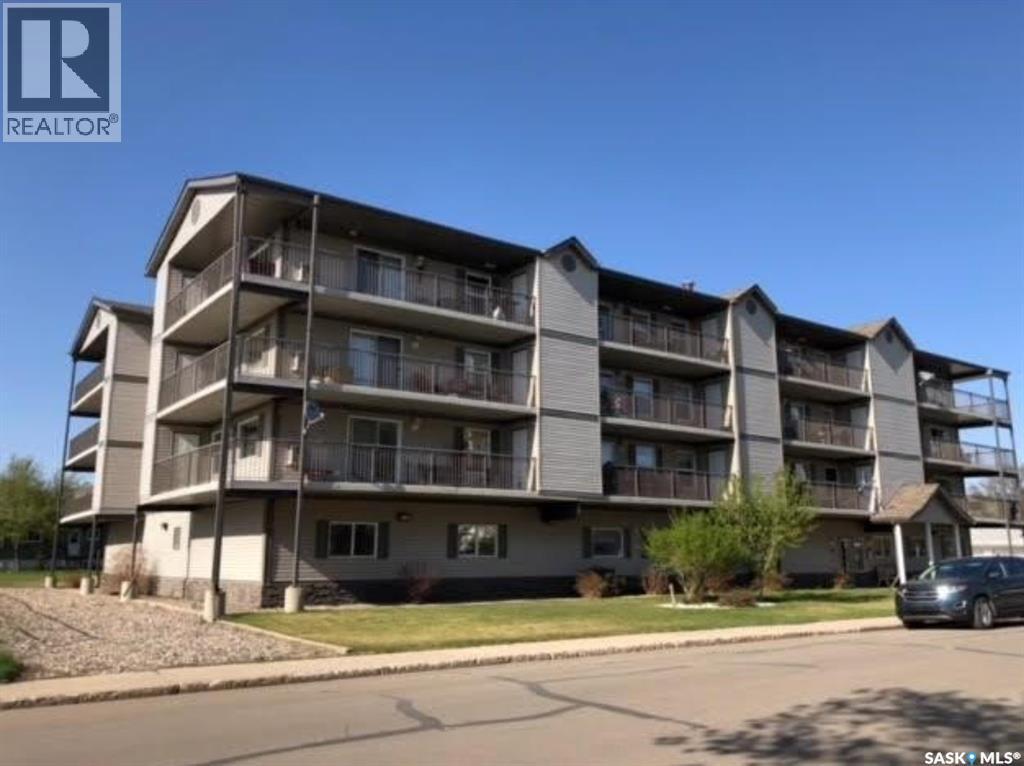 #205 701 Henry STREET - 1
