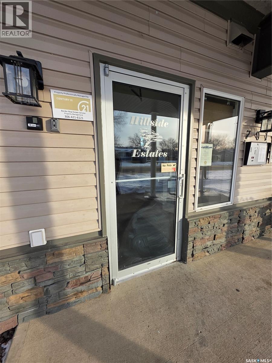 205 701 Henry STREET, Estevan — photo 2