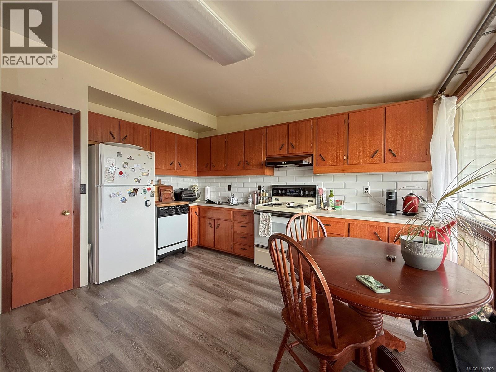 4453 Barclay Rd - Image 11