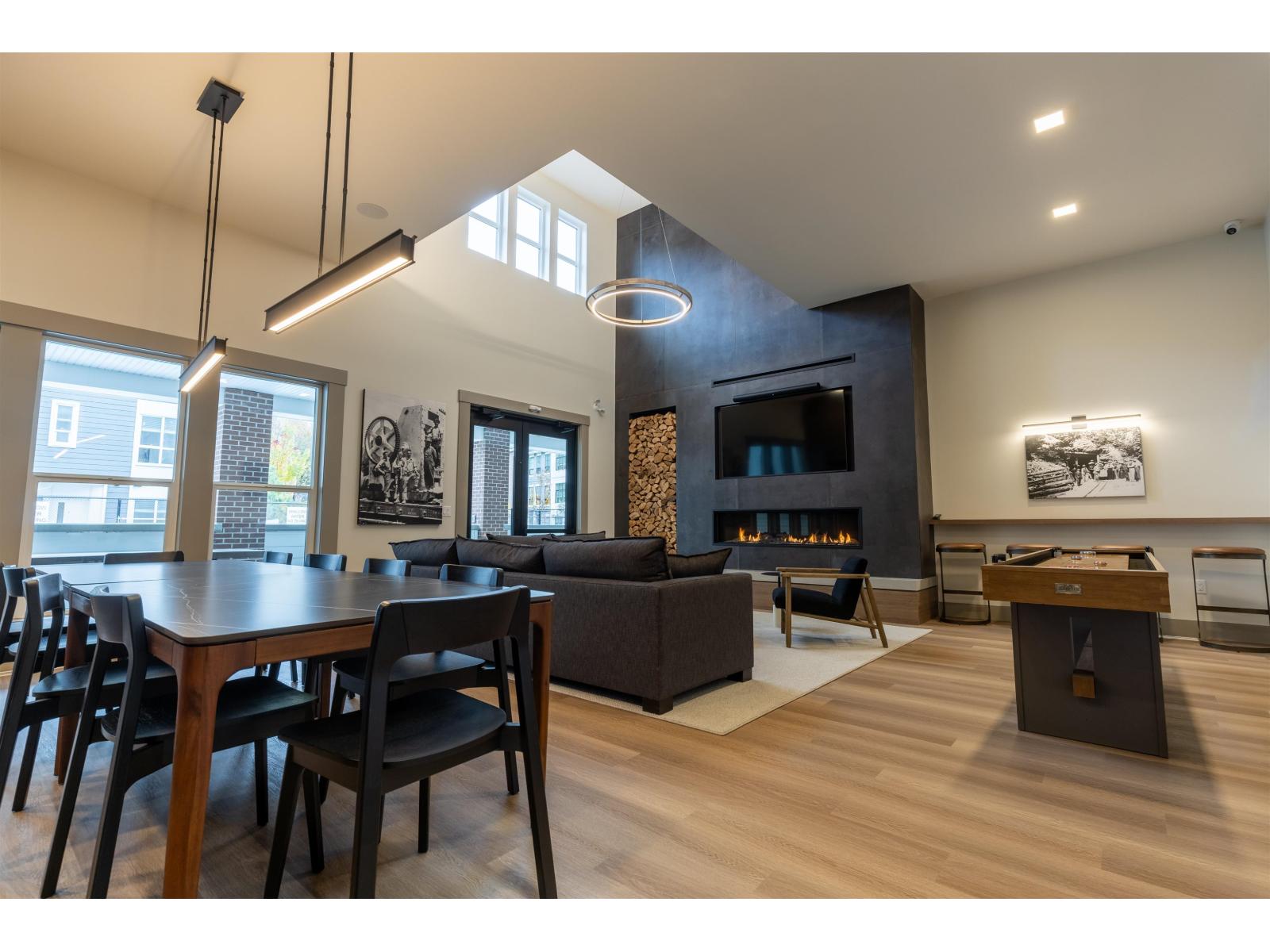 3 2886 MONTROSE AVENUE, Abbotsford