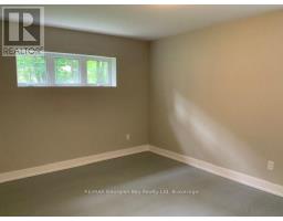5 Oakwood Avenue N, Tiny, ON L9M0J2 Photo 18