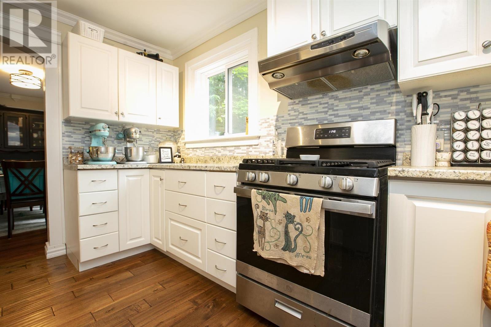 50 Parker AVE - 18