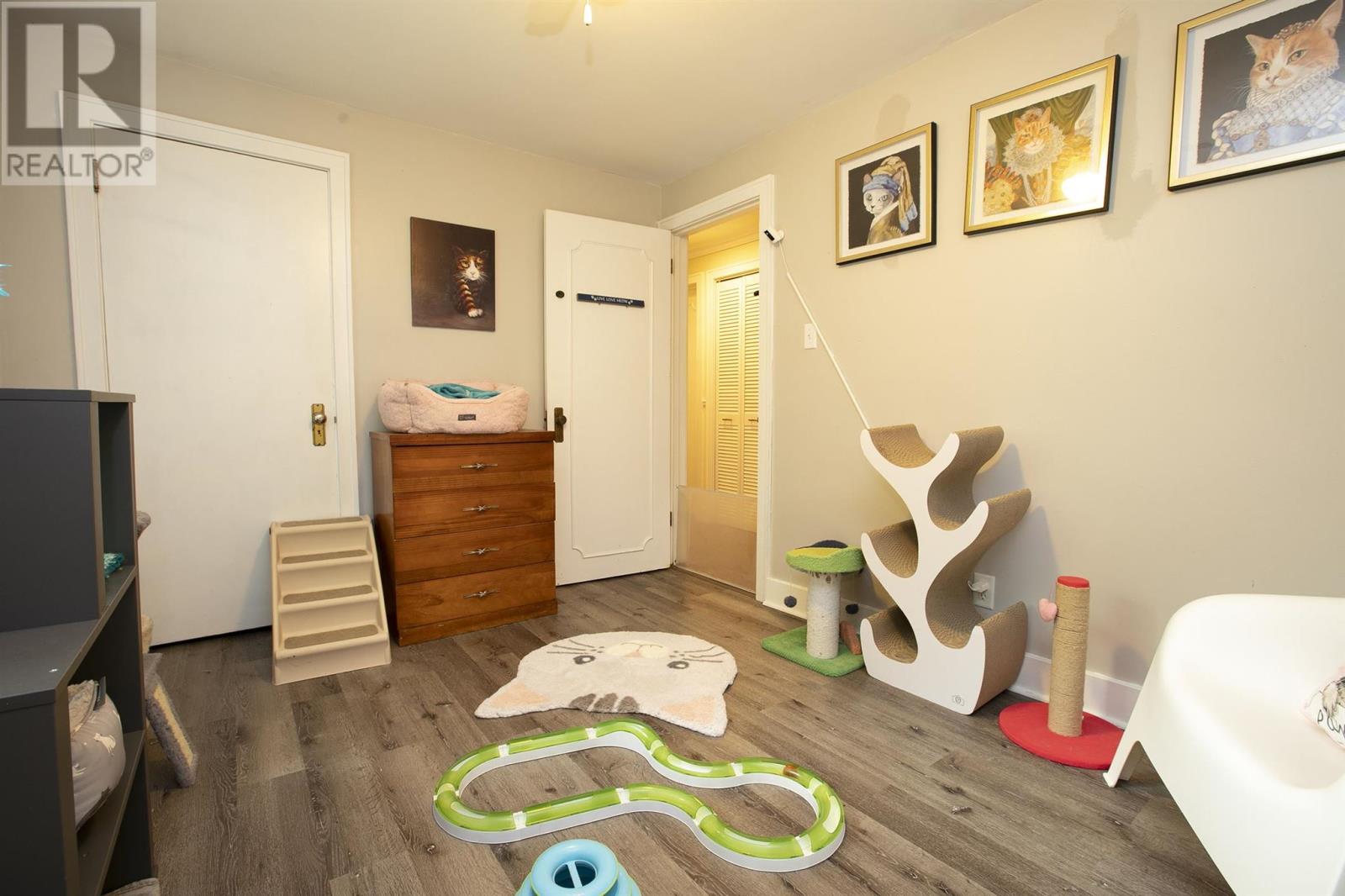 50 Parker AVE - 37