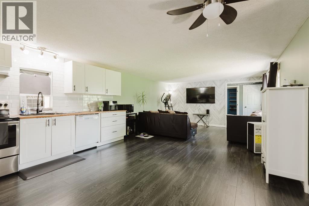 9709 107 Avenue - 10