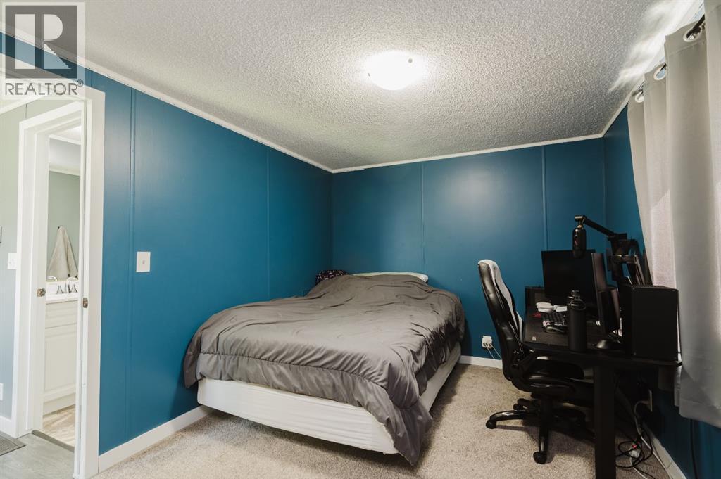 9709 107 Avenue - Image 19
