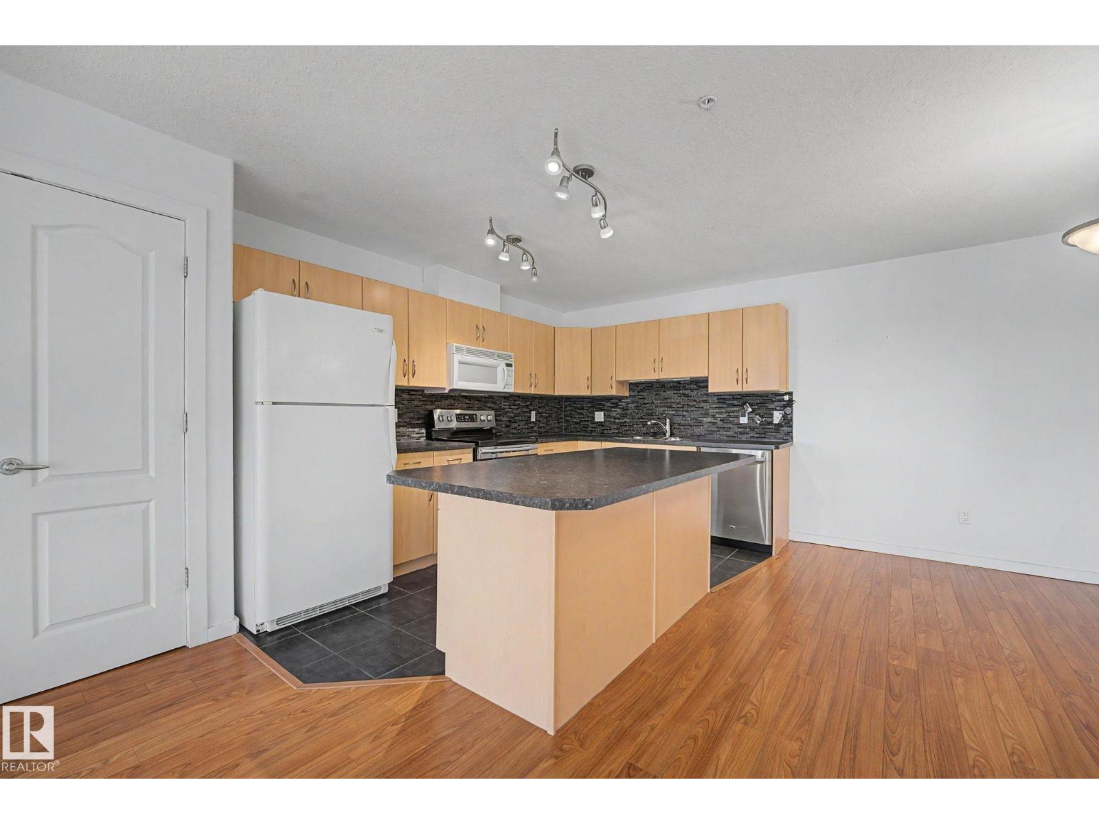 #338 278 SUDER GREENS DR SW NW - 15