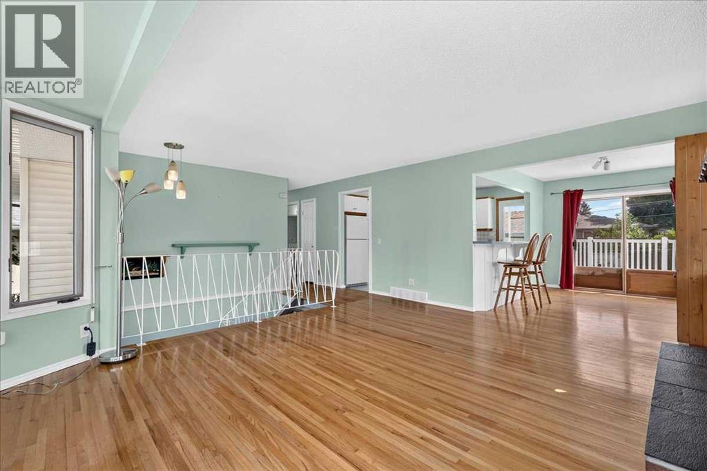 7727 Bowcliffe Crescent NW - Image 10