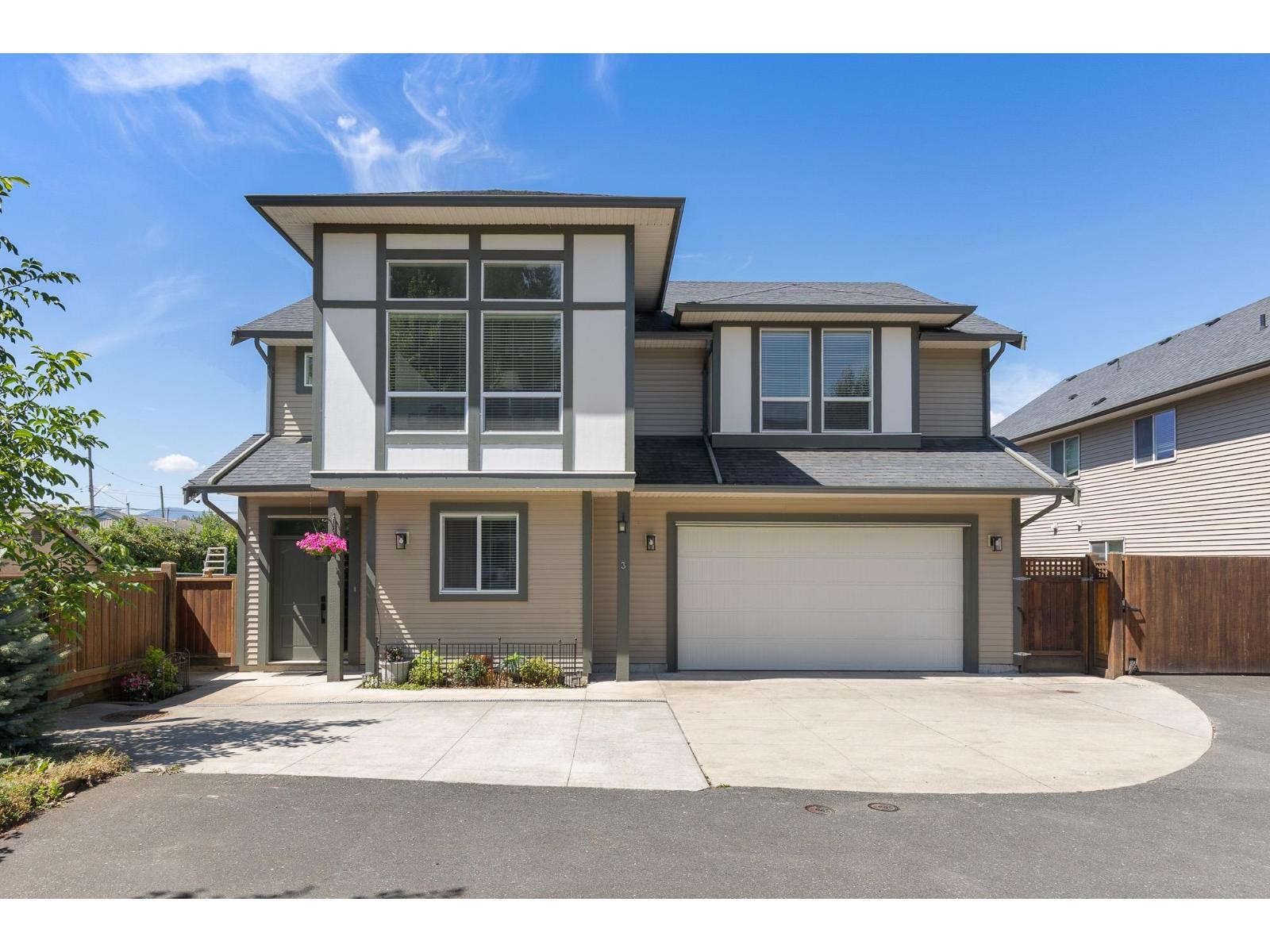 3 10166 WILLIAMS ROAD, Fairfield Island
