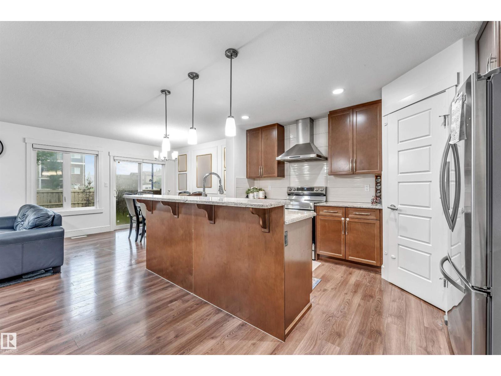 6727 20 Ave SW - 13