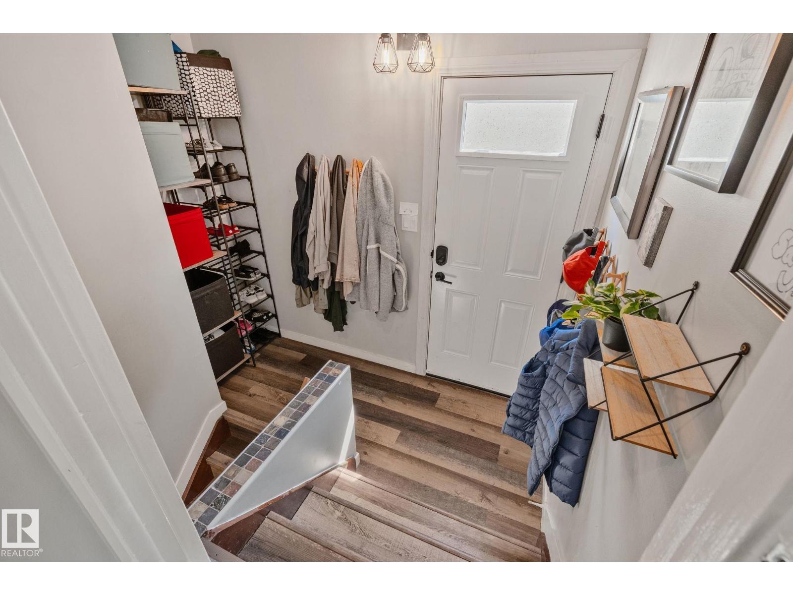 4723 105 ST NW - 19