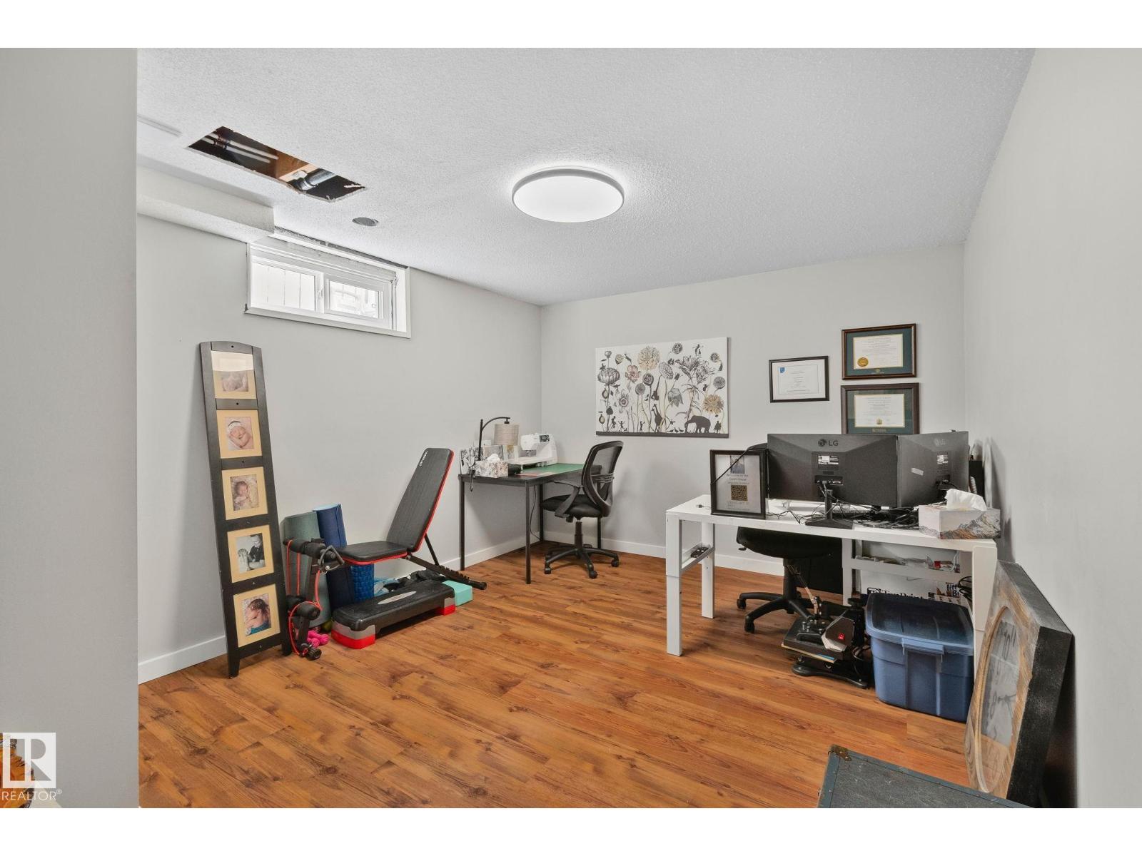 4723 105 ST NW - 72