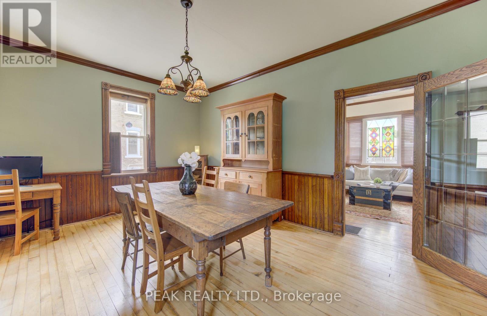 76 JACOB STREET E - Image 11
