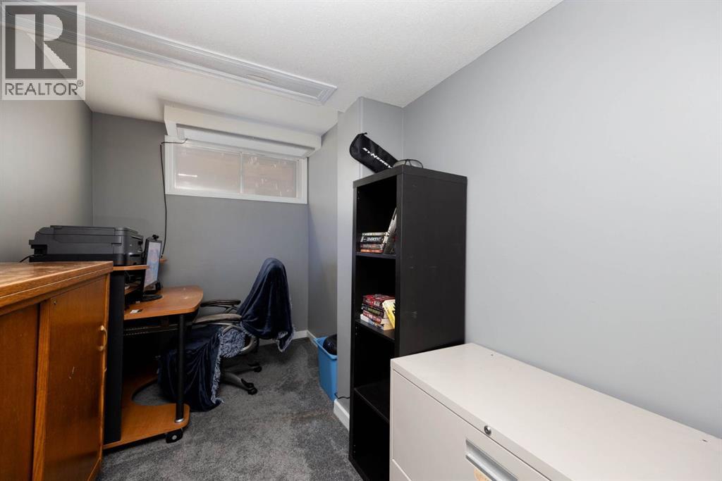 150 Highland Close, Fort McMurray
