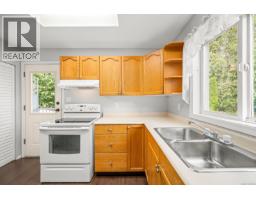 B 2221 Embleton Cres, Courtenay, BC V9M8W9 Photo 14