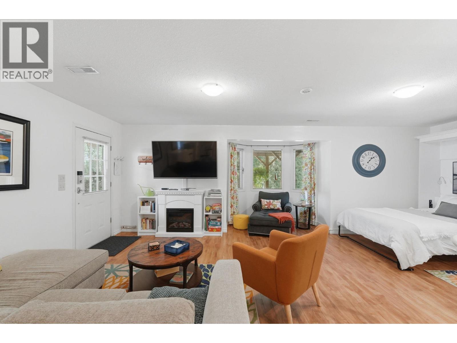  1977 Covington Crescent, West Kelowna