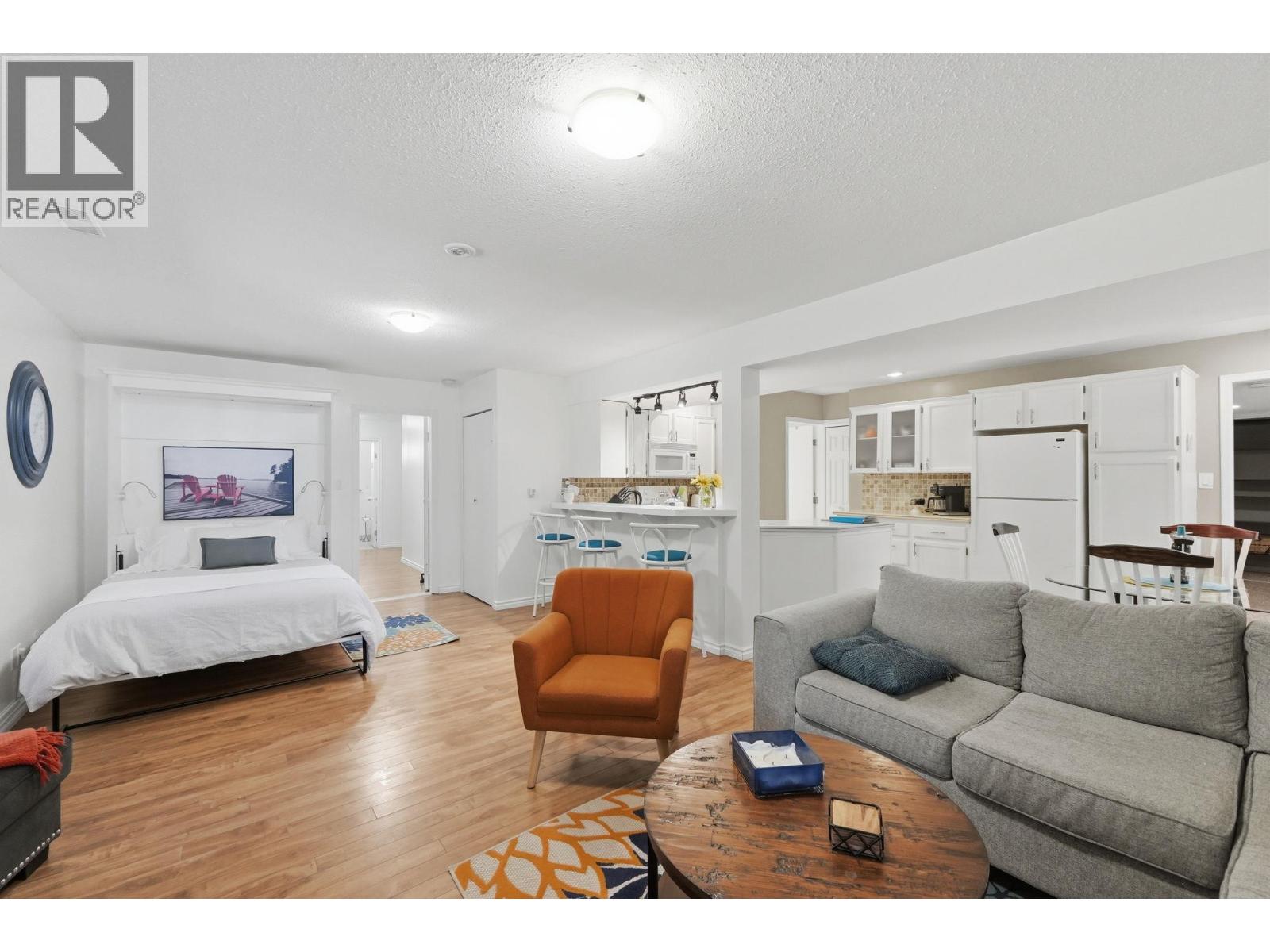  1977 Covington Crescent, West Kelowna