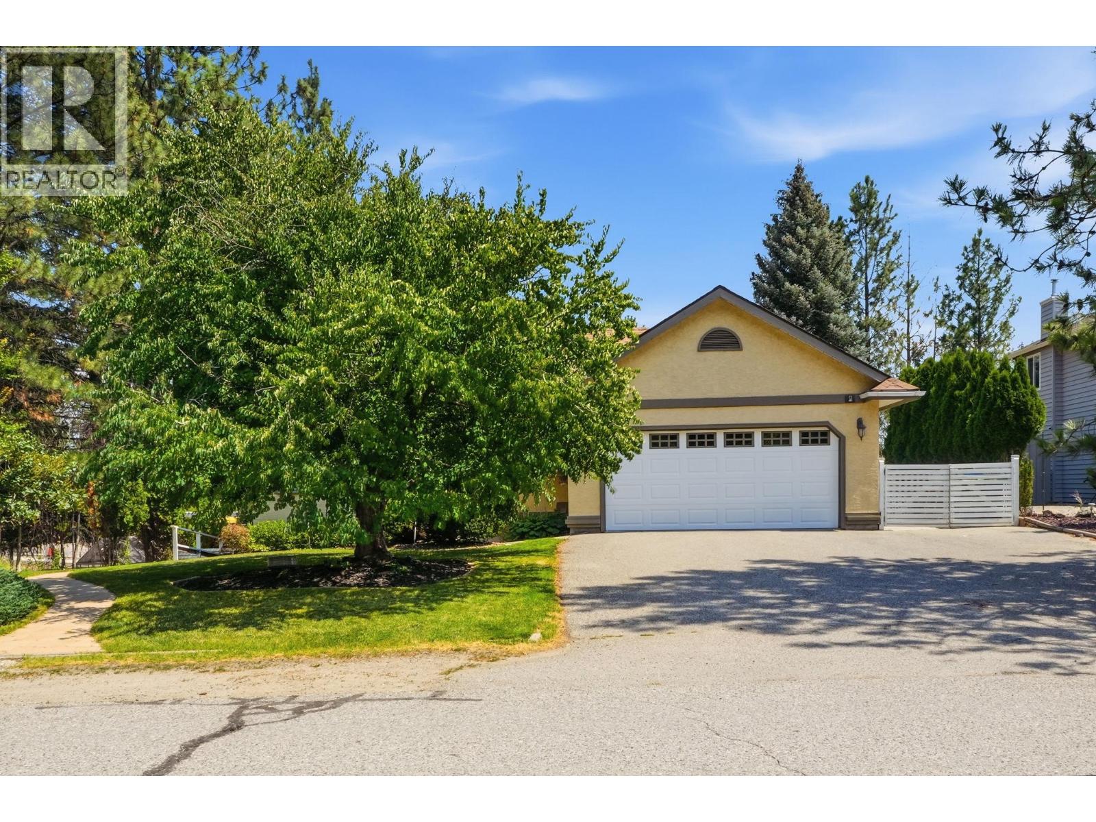  1977 Covington Crescent, West Kelowna